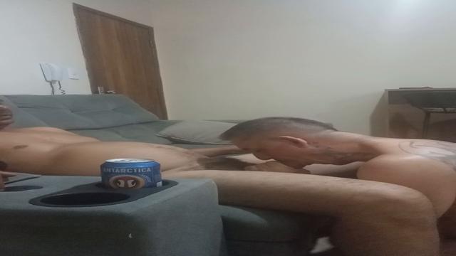 Macho Peão de obra Comedor de viado, viciou em comer...