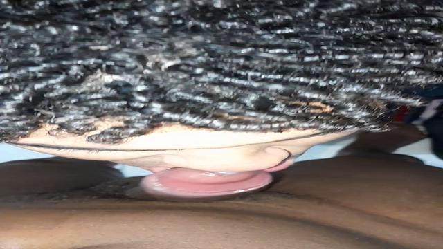 Tomando leite 