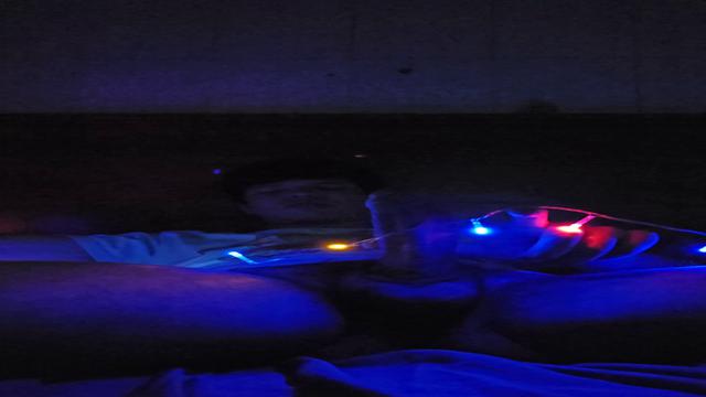 Especial de Natal - Enfeitei o tronco com pisca-pisca 