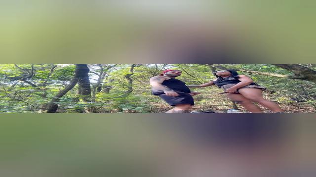 Fudendo uma trans no parque e sendo pego pelo segura...