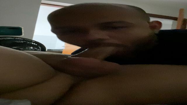 video 35 - mamando o casado do pau torto