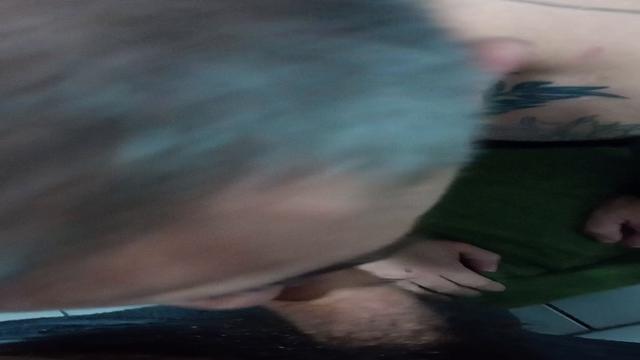 O macho pediu pra eu me vestir de cadezinha, que ele...