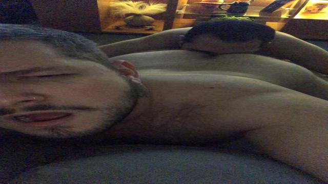 Cair de boca em um rabo é bom demais
