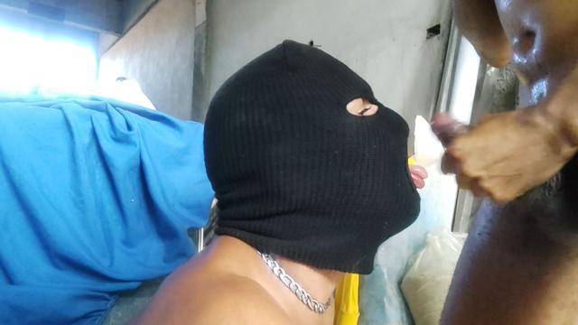 Chamei o garoto de programa Brenao e ele me fez de p...