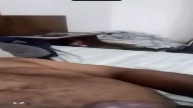 Maduro peludo roludo caminhoneiro  54 anos muito safado batendo até gozar mais um vídeo longo inédito exclusivo pra vocês 