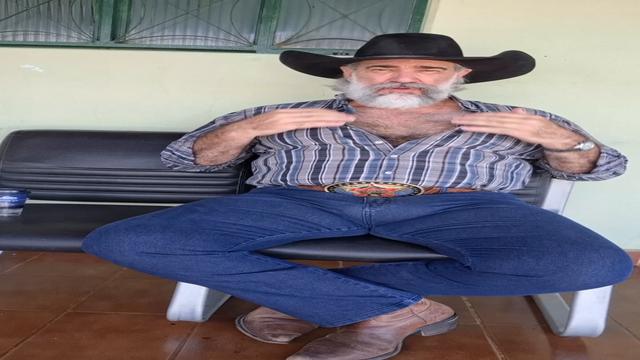 COWBOY CAVALÃO MACHÃO RAIZ VIRIL NO SEU HABITATE NAT...