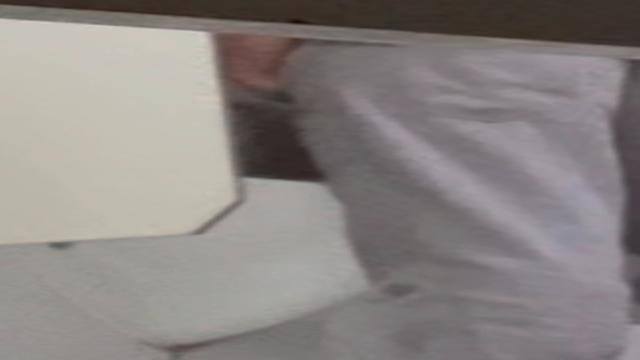 Esse monte de macho mijando que tesao