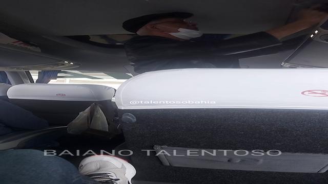 CONHECI  ESSE VOVÔ DE 71 NO BUSÃO VINDO PRO INTERIOR...