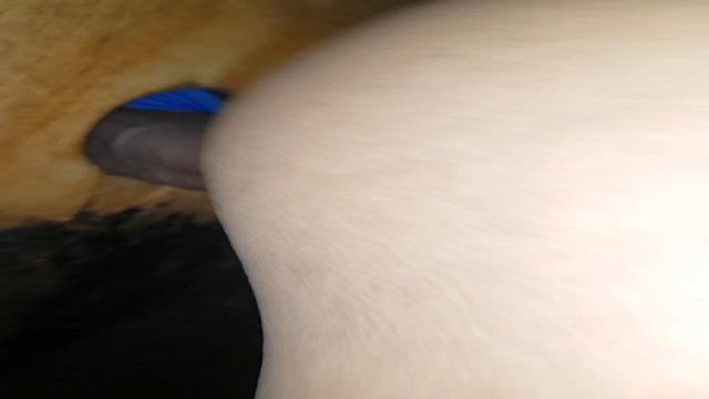 38. Pau trancado e cu cheio nas cabines