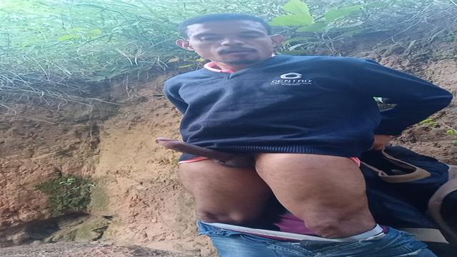 brincando com a pica preta 