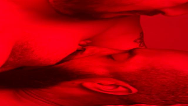 Peitos suculentos em minha boca