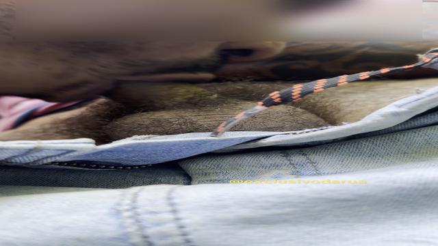 Esse puto me viu na rua e ele mesmo sugeriu a mamada