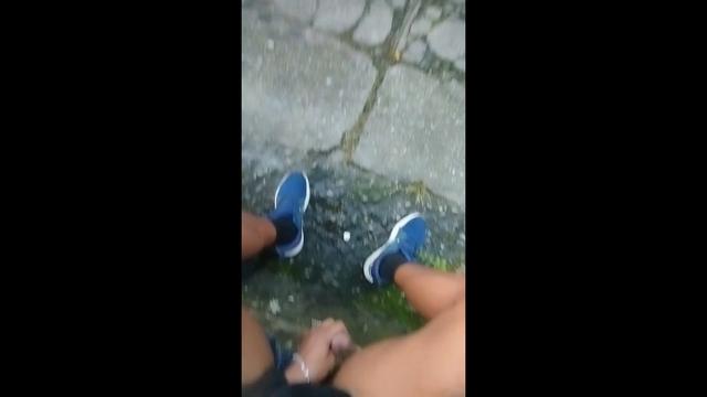 Punheta na rua 