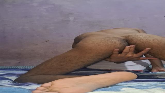 Um vídeo meu mostrando meu cuzinho para vocês ? parte 2