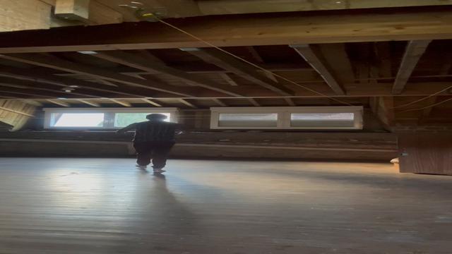 Gozada gostosa nesse sotao abandonado