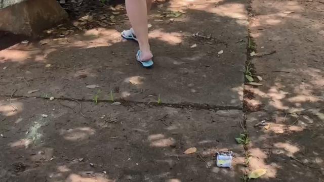 Usando a calcinha nova
