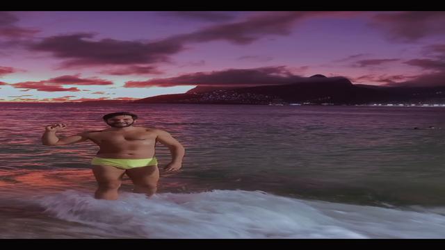 Dia de praia e bundinha ficando grande