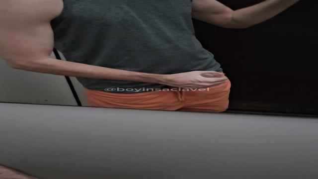 328 - Punheta no elevador pro porteiro assistir