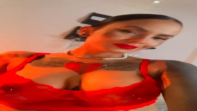 Live cam