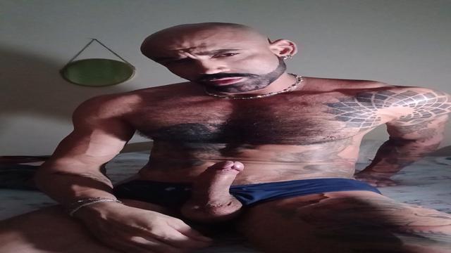 Senta aqui no meu colo?