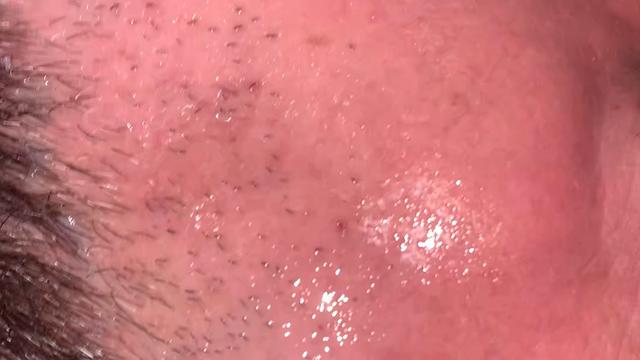 Tomando leite quente de macho socador