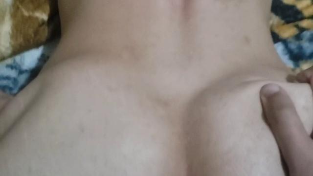 Chupando o cuzinho do mlk