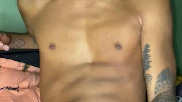deixa eu gozar no seu cuzinho?