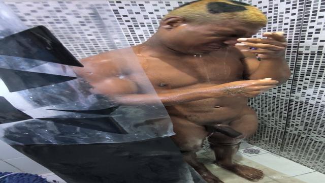 Pega a visão desse negão que brotou mais cedo aqui em casa o tal do mavambo Odara !!
