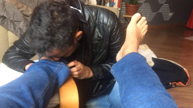 Puppy Zelluk - Bônus Footjob (vídeo inédito - Maio d...