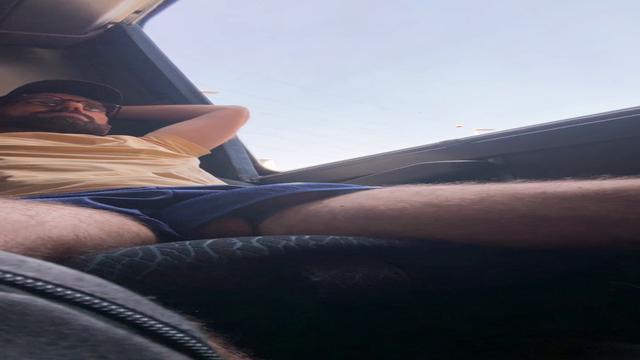 Vídeo 5 de 24 - exibindo o pau no onibus