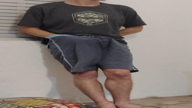 Gozando por dentro da bermuda Tactel 