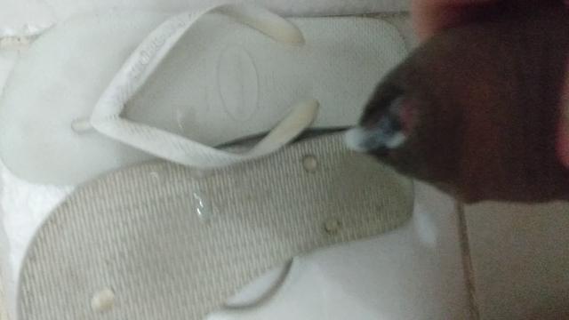 Gozei nas havaianas 