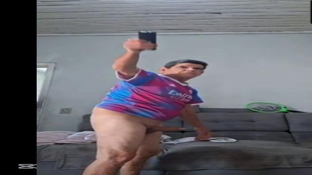 Coroa motoboy 62 anos que rola enorme goza muitoooo inédito primeira vez dele aqui 