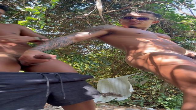 Fudendo com o dotado na trilha 