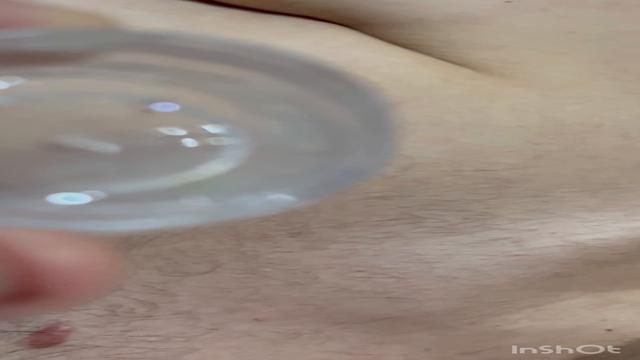 Catarrão, cuspe e leite pra ele ficar bem feliz!