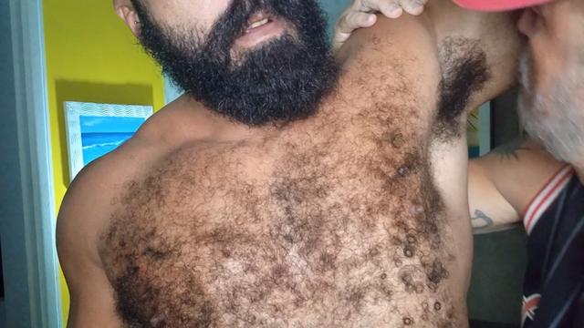 Arab Muscle Bear - Parte 1 (Vídeo inédito - Agosto d...