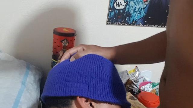 Putão mamou até tirar leite