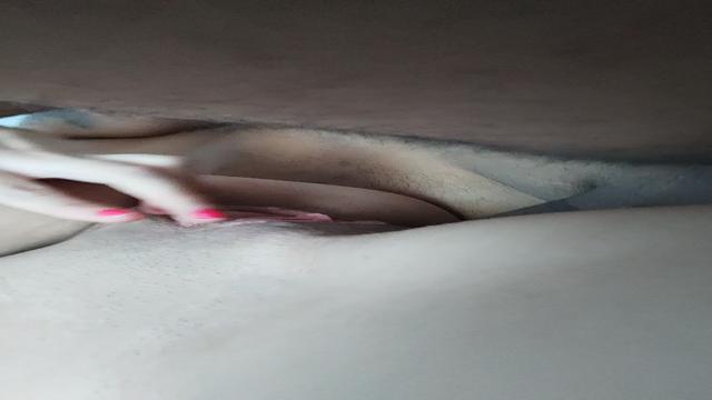 Empurrando na puta de ladinho 