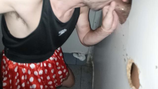 225 - They caught me recording at the glory hole