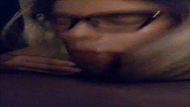 Mamando novinho do pau grande e torto 