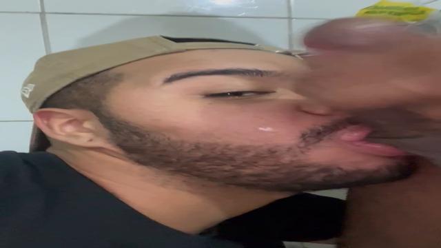 Mamando gostoso 