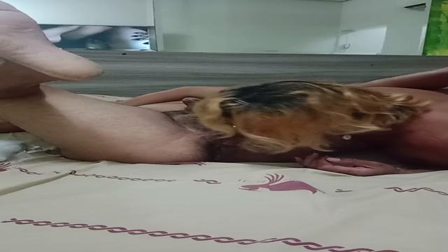 Comecei achando que ia ser a putinha e depois virei ...