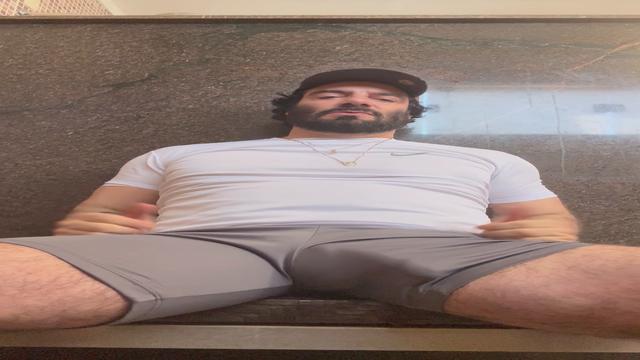 Vc sabe que eh no off… ajoelha?