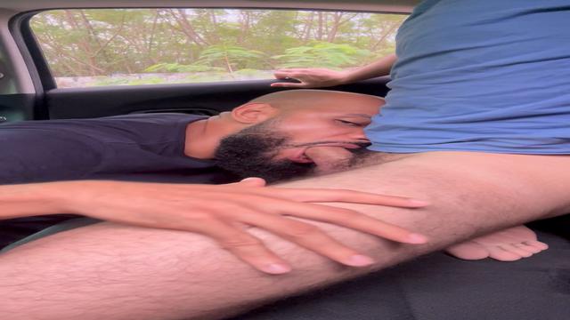 video 39 - sugando a pica rosinha do novinho ate tir...