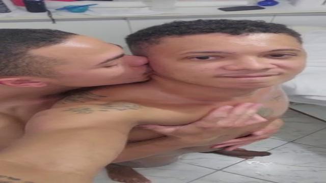 Com o massagista novinho 