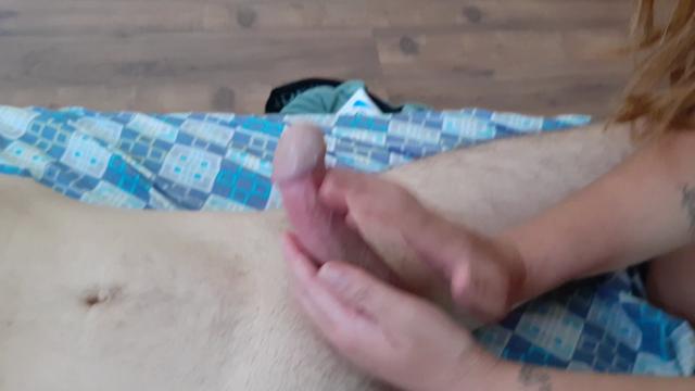 Aprendi a fazer massagem no pau do meu marido