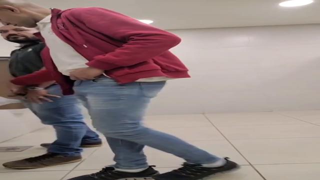 Mamando o pai de família casado