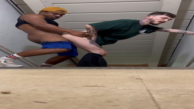 Fogo nas escadas de emergência 