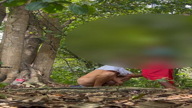 Pai de santo de terreiro de macumba casado tava a mu...