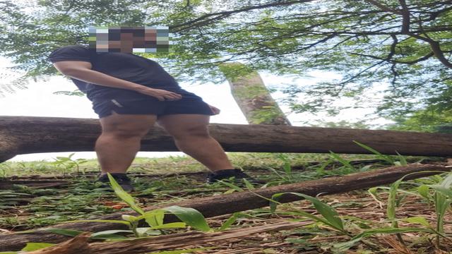 Gozando em cima do tronco (arriscado)